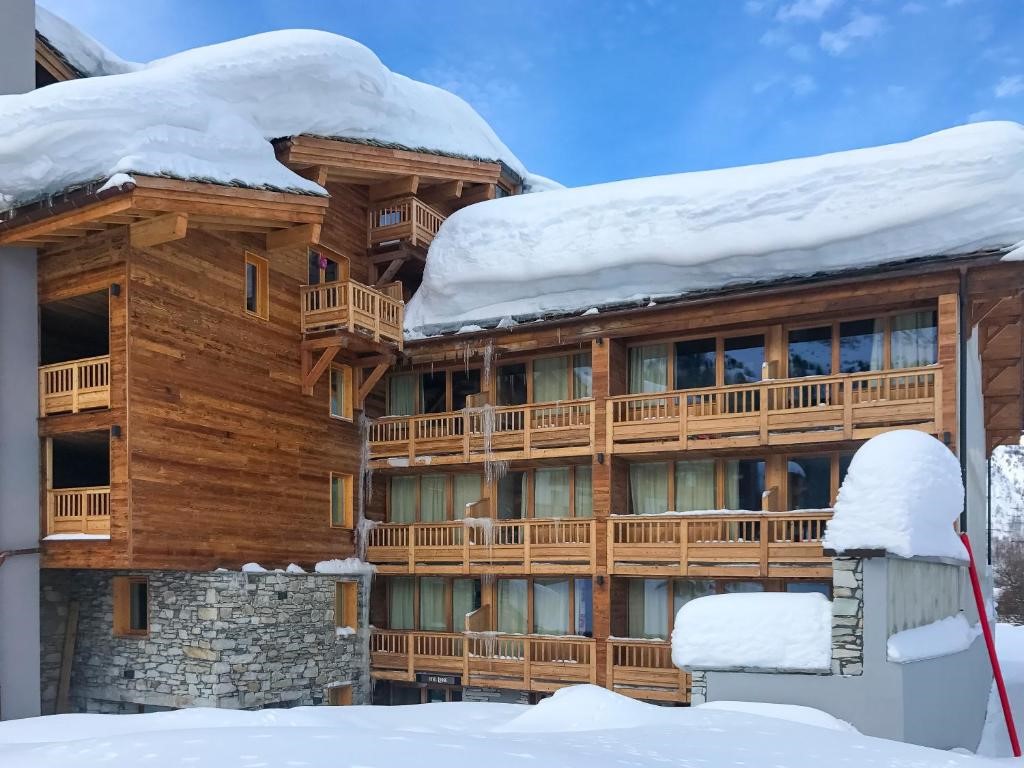 Hotel Ski Lodge 3*
