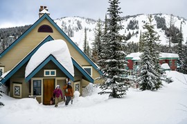 8 Best Ski-In Ski-Out Resorts in Canada for 2023