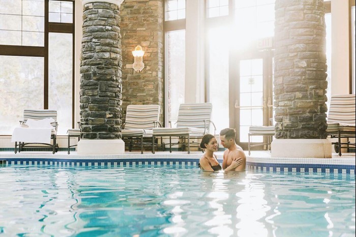 Couple relaxes at the Willow Stream Spa in Banff
