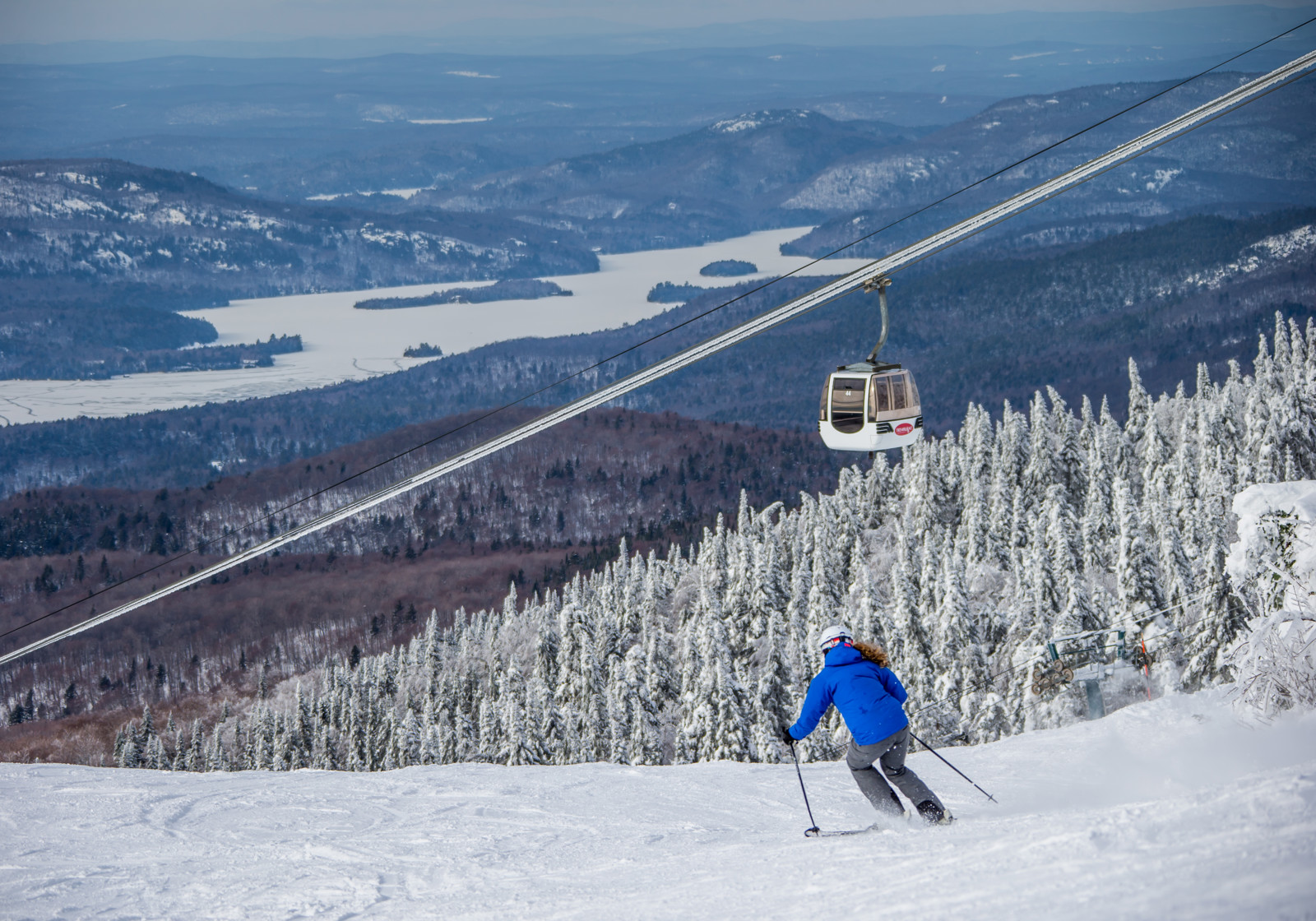 Tremblant, QC skier