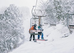 Escapade de Ski: Rejoignez ce voyage organisé en groupe
