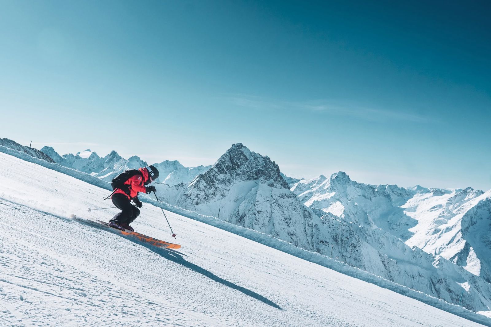 Les Deux Alpes_skier.jpg